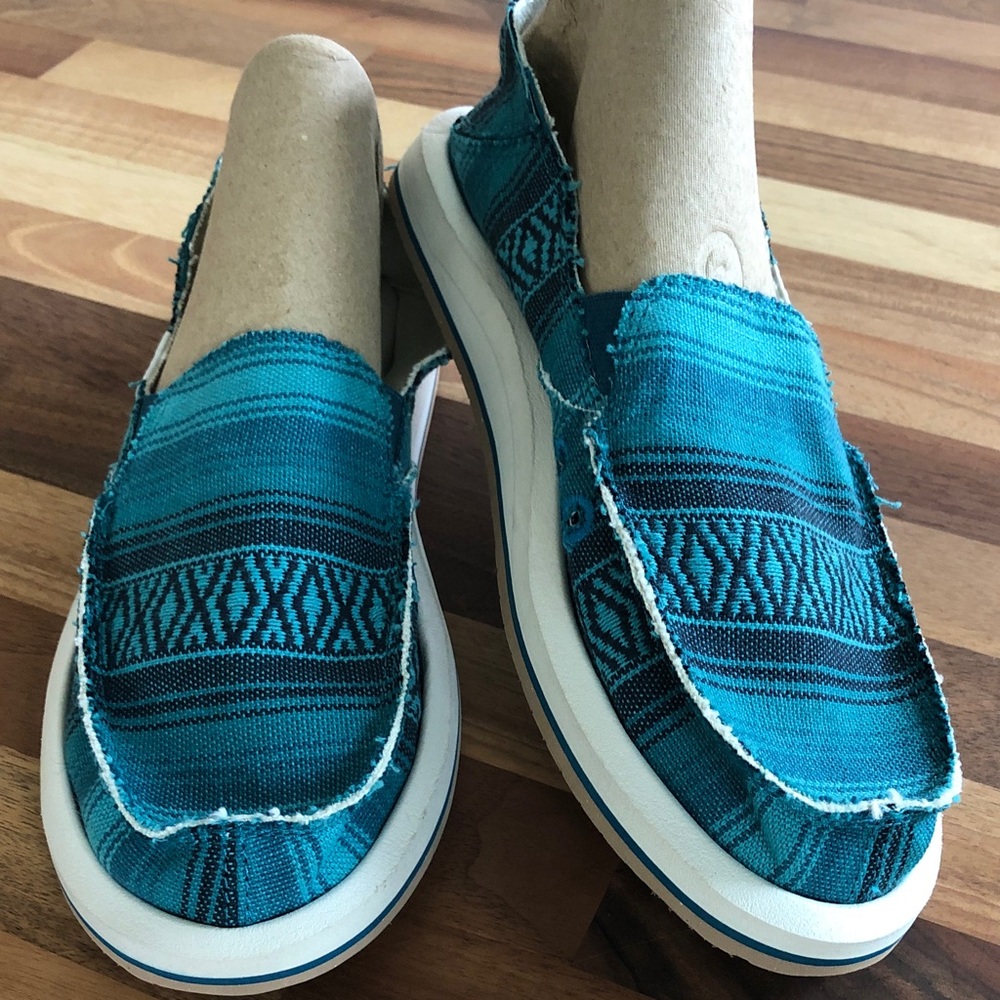 Sanuk Women's Teal Patterned Slip-On Loafers